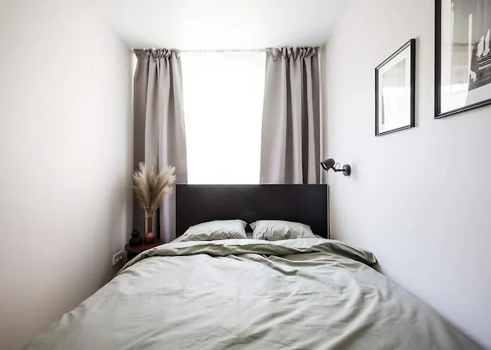 Tyzenhauzu Apartment