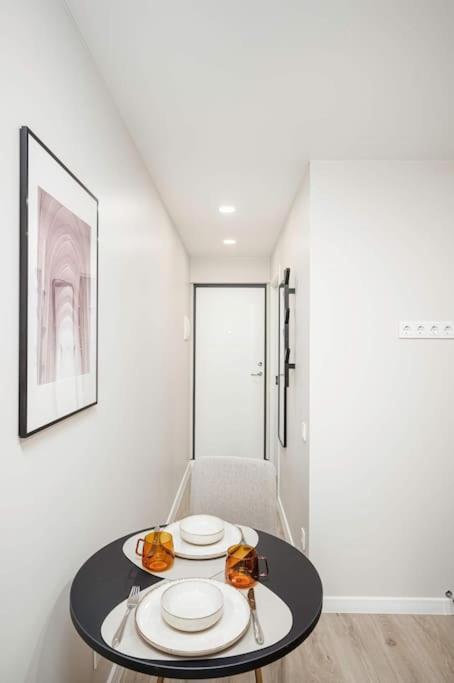 Tyzenhauzu Apartment
